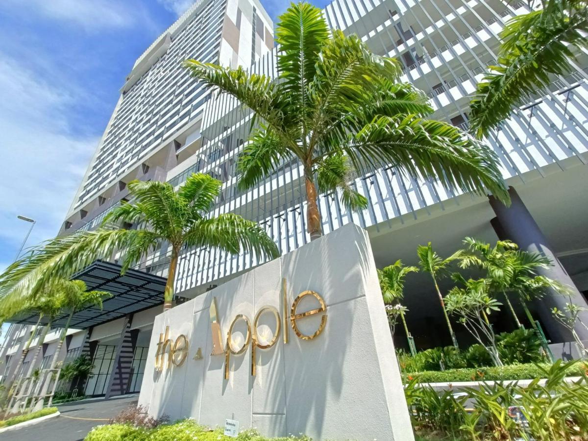Staysuites The Apple Melaka Экстерьер фото